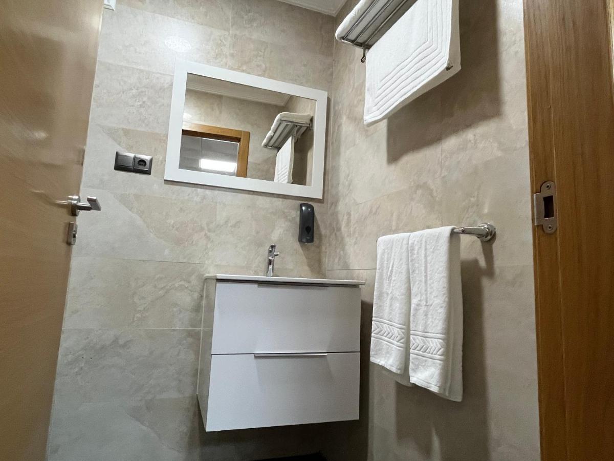 Apartamentos A Illa 雷东德拉 外观 照片